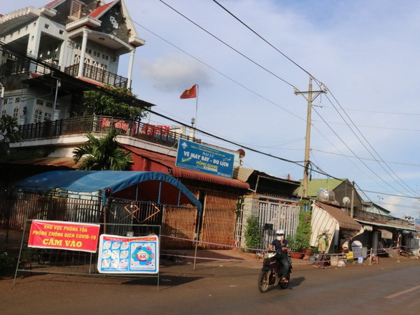 Triển khai các biện pháp quyết liệt để chặn đứng lây lan dịch ảnh 1