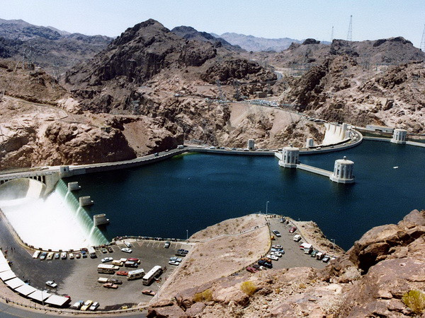 Đập thủy điện Hoover Dam. (Nguồn: wikipedia) Tiết kiệm năng lượng - "Mỏ vàng" chưa khai thác của Mỹ ảnh 1