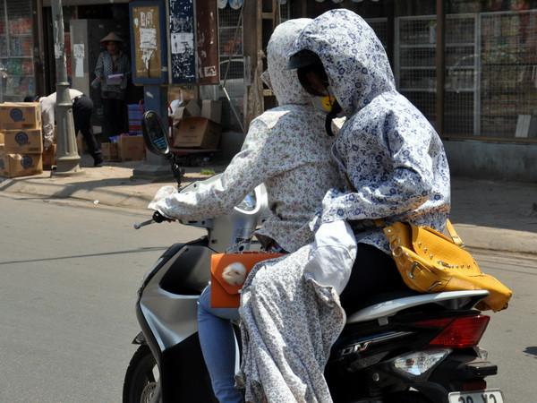 Nắng nóng vẫn tiếp tục kéo dài trên phạm vi toàn quốc ảnh 1