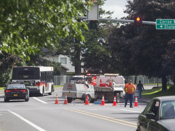 Lại thêm một vụ xả súng gây nhiều thương vong tại Mỹ ảnh 1