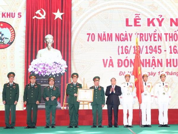 Chủ tịch nước gửi thư khen lực lượng vũ trang Quân khu 5 ảnh 1