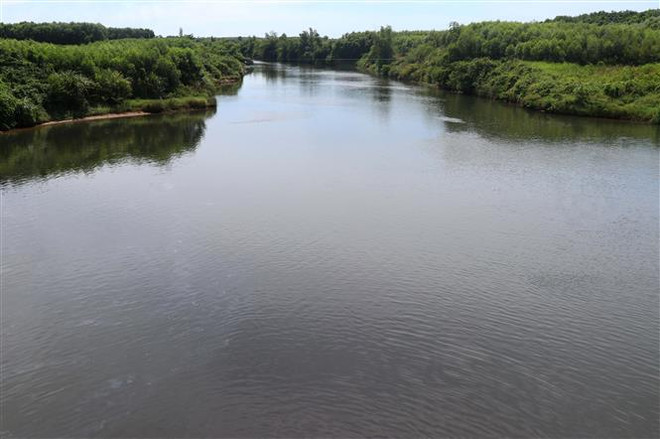 Lắp đặt hệ thống quan trắc tự động giám sát ô nhiễm sông Sa Lung ảnh 1