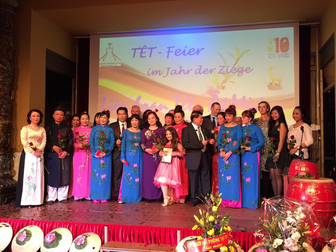 Ấm áp không khí đón Xuân Ất Mùi của bà con Việt kiều tại Đức ảnh 1