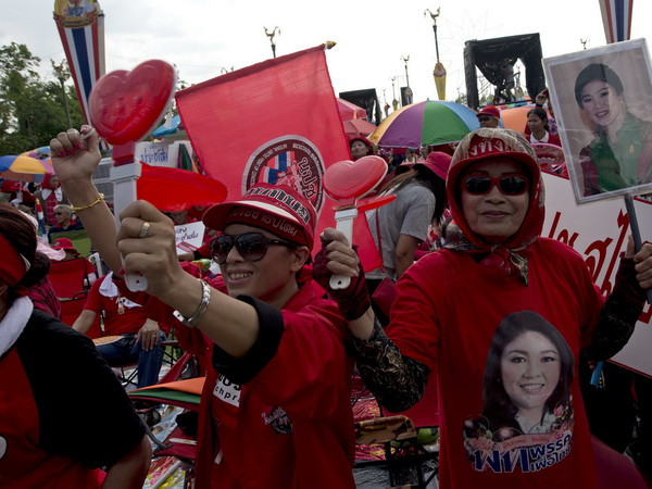 Thái Lan: Phong trào biểu tình bao vây tòa nhà chính phủ ảnh 1