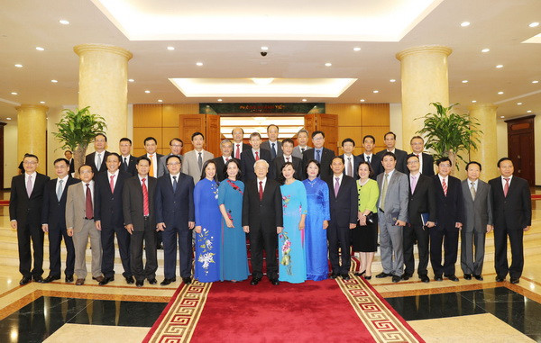 Tổng Bí thư gặp mặt các Đại sứ, Trưởng đại diện Việt Nam ở nước ngoài ảnh 1