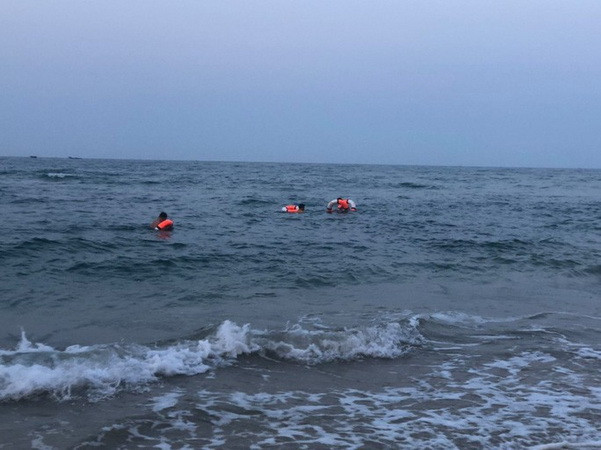 Quảng Trị: Tìm thấy thi thể nam học sinh tắm biển bị đuối nước ảnh 1