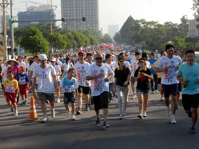 Hơn 16.000 người tham gia Cuộc chạy Terry Fox lần thứ 18 ảnh 1