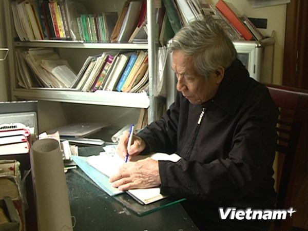 Trao thư khen của Chủ tịch nước cho nhà giáo Nguyễn Trà ảnh 1