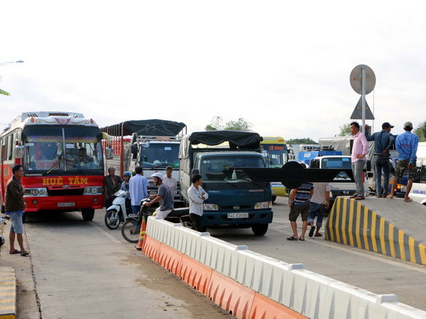 Trạm BOT Sóc Trăng lại ùn tắc nghiêm trọng sau 5 ngày yên ắng ảnh 1
