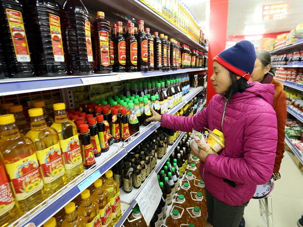 Thị trường giá cả trong ba ngày Tết không có biến động lớn ảnh 1