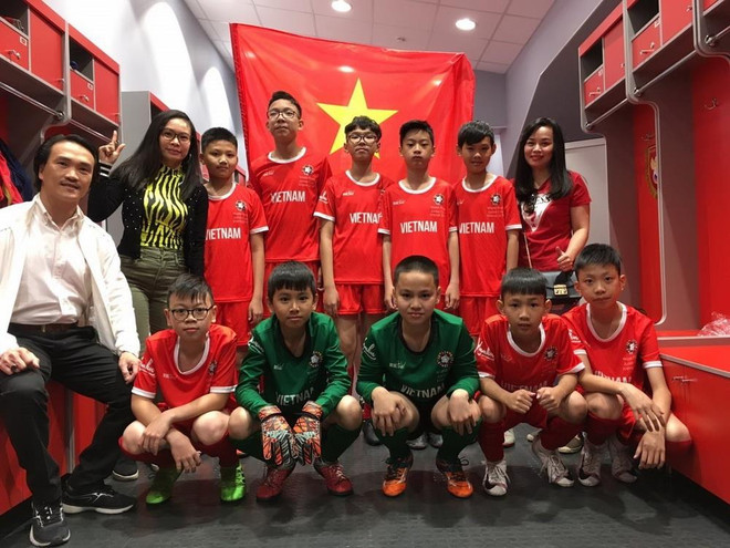 Đội bóng đá thiếu niên Việt Nam tranh tài ở World Flags Junior Cup ảnh 1