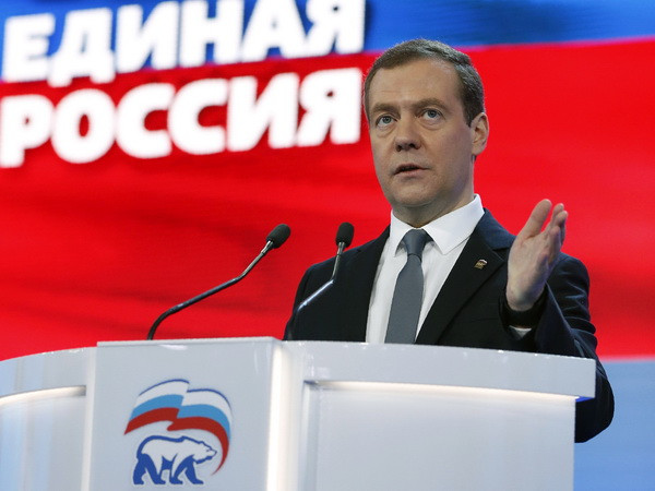 Thủ tướng Medvedev: Kinh tế Nga sẽ tăng trưởng 1-2% năm nay ảnh 1