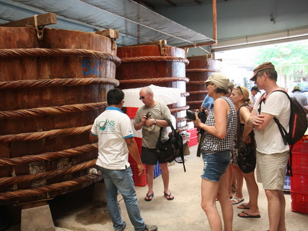 Huyện đảo Phú Quốc đã đón gần 300.000 lượt khách du lịch ảnh 1