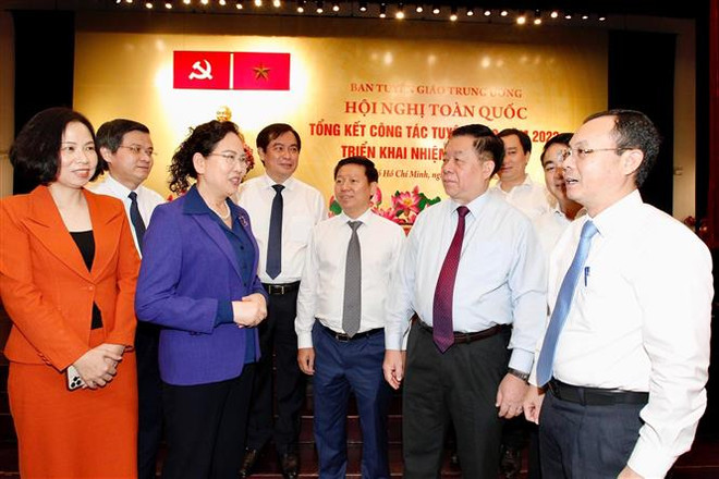 Ông Nguyễn Trọng Nghĩa, Bí thư Trung ương Đảng, Trưởng Ban Tuyên giáo Trung ương, và các đại biểu dự Hội nghị. (Ảnh: Thanh Vũ/TTXVN) Ngành tuyên giáo đổi mới phương thức hoạt động, bám sát thực tiễn ảnh 3