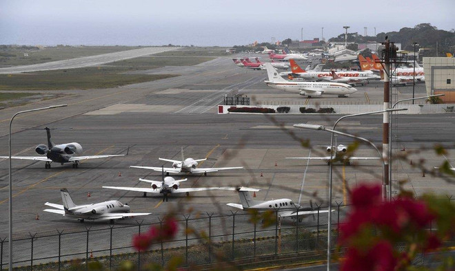 Mỹ đình chỉ mọi chuyến bay thương mại tới Venezuela ảnh 1