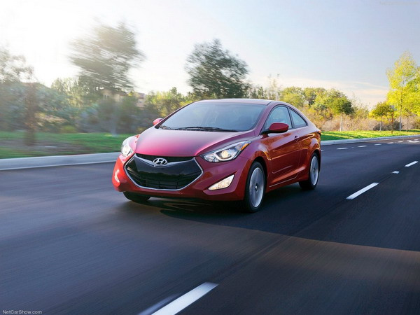 Hãng Hyundai giới thiệu hai phiên bản của mẫu Avante ảnh 1