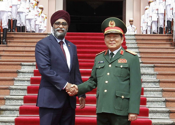 Bộ trưởng Bộ Quốc phòng Canada thăm chính thức Việt Nam ảnh 1