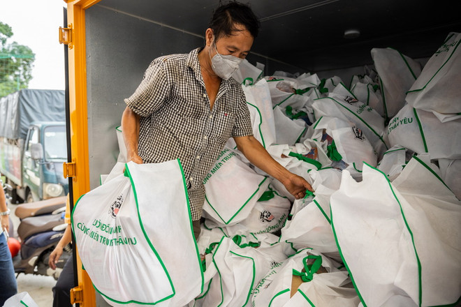 Đà Nẵng hỗ trợ đưa hơn 700 người dân tỉnh Quảng Ngãi trở về ảnh 2