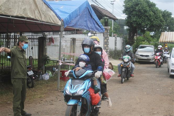 Đắk Lắk: Chủ động thực hiện “4 tại chỗ” trong phòng, chống dịch COVID ảnh 2
