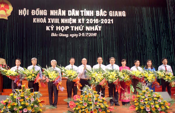 Ông Nguyễn Văn Linh tái đắc cử chức Chủ tịch ​UBND tỉnh Bắc Giang ảnh 1