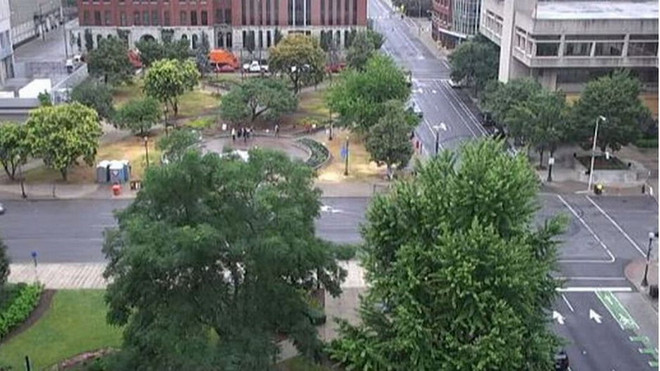 Mỹ bắt giữ đối tượng nghi xả súng chết người ở công viên ở Kentucky ảnh 1