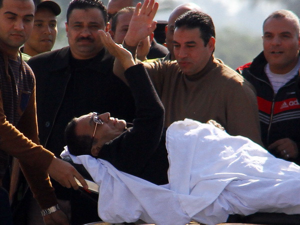 Ai Cập yêu cầu điều tra lại án tham nhũng đối với ông Mubarak ảnh 1