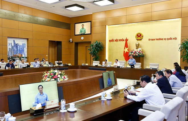 ttxvn_UBTVQH Luat Duoc.jpg