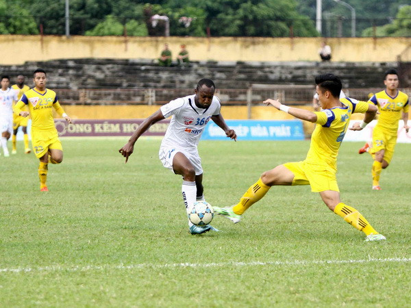 Vòng 25 V-League 2015: Sông Lam Nghệ An hòa SHB Đà Nẵng 1-1 ảnh 1