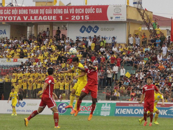 Thua trên sân nhà, FLC Thanh Hóa đánh mất vị trí thứ 2 ảnh 1