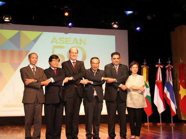 ASEAN - Thành tựu và nguồn cảm hứng cho hội nhập và hợp tác ảnh 1