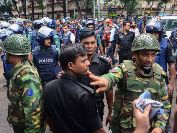 Bangladesh: Đánh bom trong lễ Eid ul-Fitr, 5 người bị thương ảnh 1