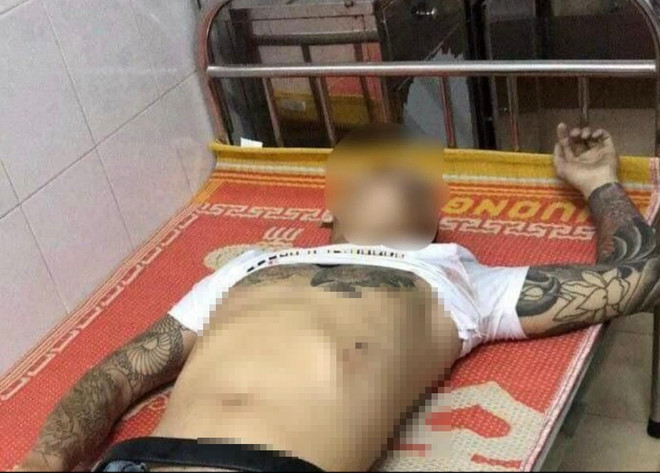 Hai nhóm thanh niên dùng 'hàng nóng' khi ẩu đả gây chết người ảnh 1