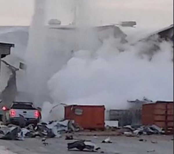 Nổ tại một nhà máy hàng không ở Mỹ, ít nhất 15 người bị thương ảnh 1