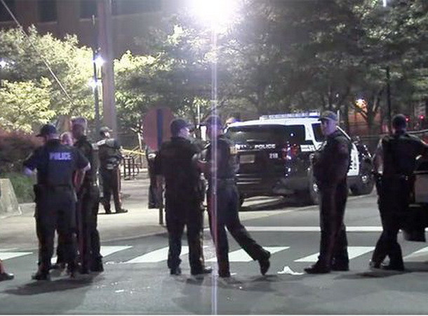 Súng nổ làm 20 người bị thương tại một sự kiện nghệ thuật ở Mỹ ảnh 1