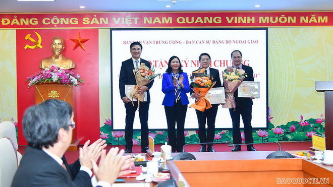 Tăng cường lãnh đạo của Đảng với công tác người Việt Nam ở nước ngoài ảnh 2