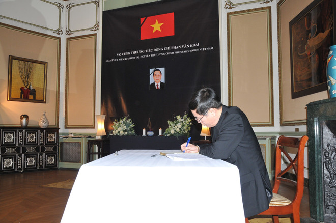 Lễ viếng nguyên Thủ tướng Phan Văn Khải tại Bỉ và Argentina ảnh 2