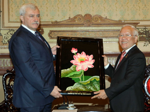 Lãnh đạo TP.HCM và tiếp Thống đốc thành phố Saint Petersburg ảnh 1