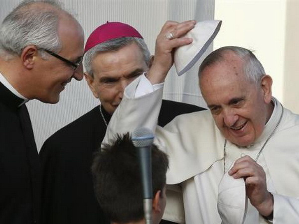 Giáo hoàng đi dự Tuần tĩnh tâm Mùa Chay bằng xe buýt ảnh 1