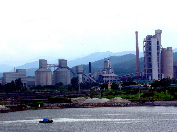 Quảng Ninh: Dừng mở rộng 2 nhà máy ximăng gần Vịnh Hạ Long ảnh 1