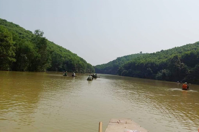 Hà Tĩnh: Tìm thấy thi thể người đàn ông mất tích gần thuyền bị lật ảnh 1