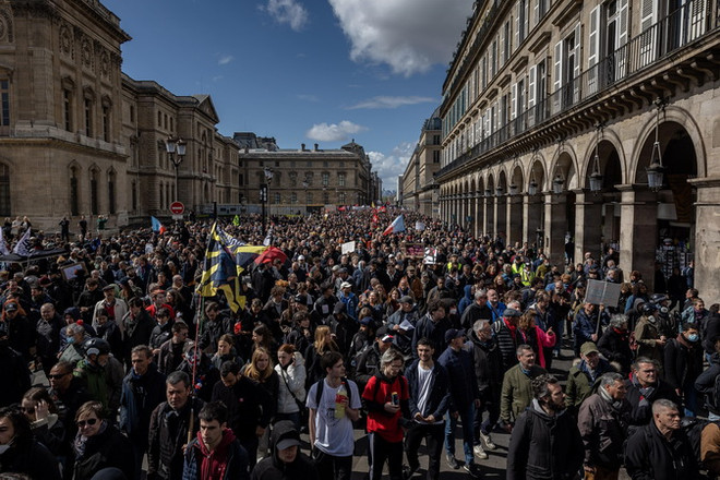Tòa án hiến pháp Pháp bác yêu cầu trưng cầu dân ý về cải cách hưu trí ảnh 1