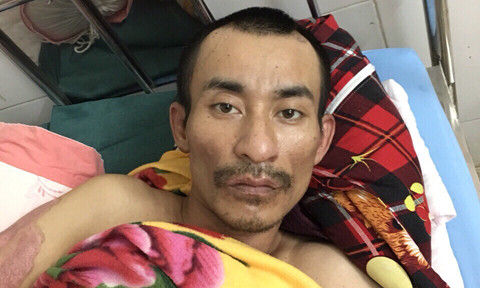 Không muốn ly hôn, chồng rút xăng xe máy thiêu chết vợ ảnh 1