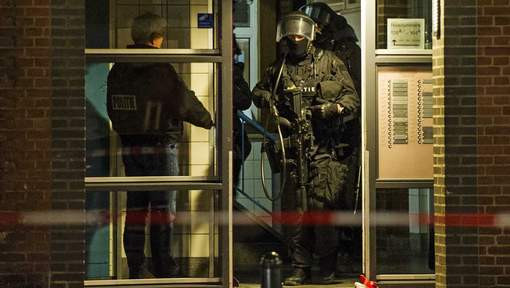 Tìm thấy kho đạn tại nhà nghi can âm mưu tấn công tại Pháp ảnh 1