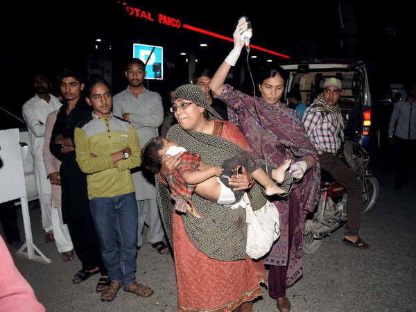 Việt Nam kịch liệt lên án vụ tấn công bằng bom tại Pakistan ảnh 1