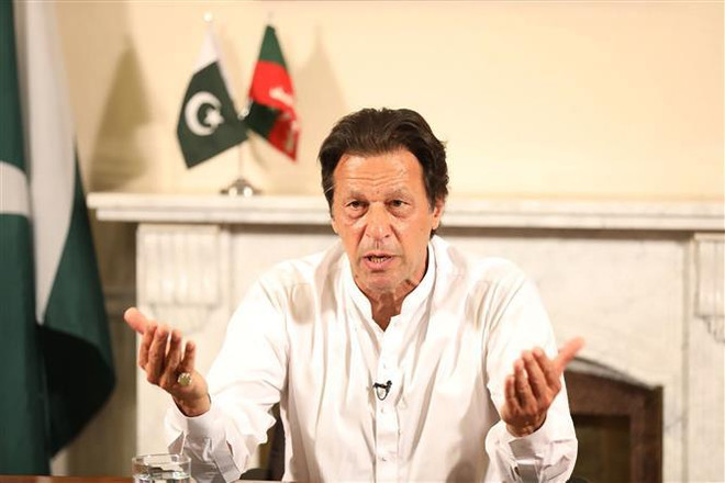 Thủ tướng Pakistan Imran Khan. (Nguồn: AFP/TTXVN) Ấn Độ và Pakistan trao đổi thông điệp hòa bình, kêu gọi đối thoại ảnh 1