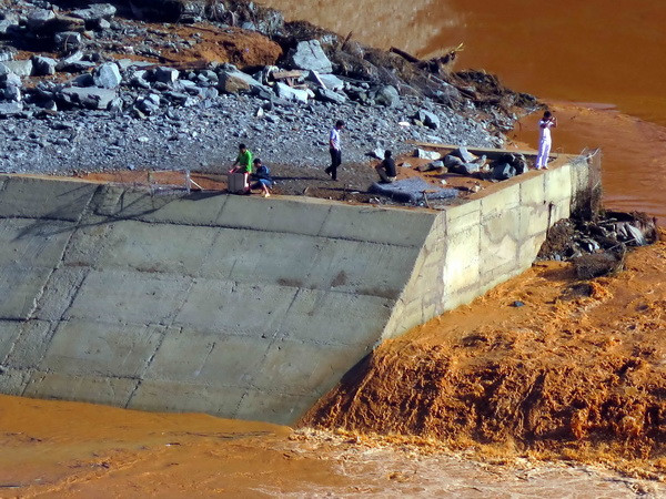 11 người đang mất liên lạc trong sự cố thủy điện Sông Bung 2 ảnh 1