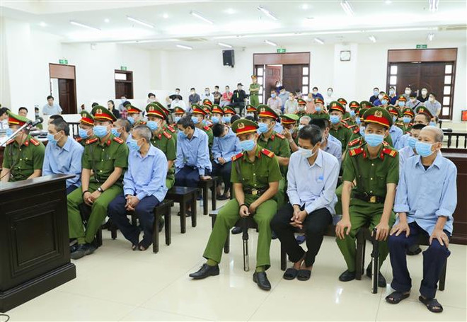 Xét xử vụ Đồng Tâm: Đồng thuận với quyết định đổi tội danh ảnh 3