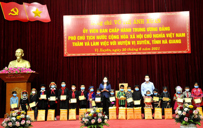 Phó Chủ tịch nước Võ Thị Ánh Xuân thăm, làm việc tại Hà Giang ảnh 2