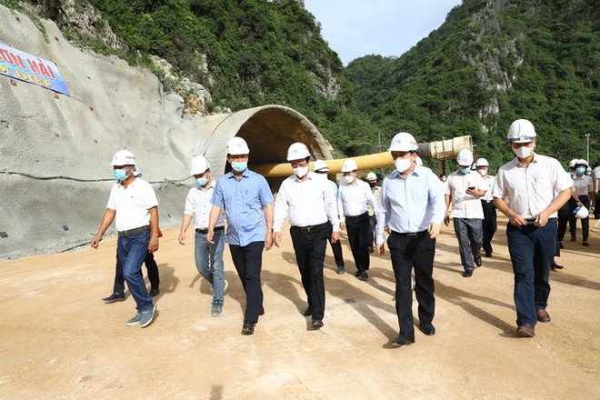 Hoàn thành dứt điểm giải phóng mặt bằng cao tốc Cao Bồ-Mai Sơn ảnh 2