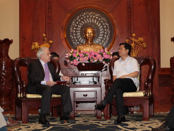 Bí thư Đinh La Thăng: TP.HCM luôn tạo điều kiện cho doanh nghiệp Anh ảnh 1